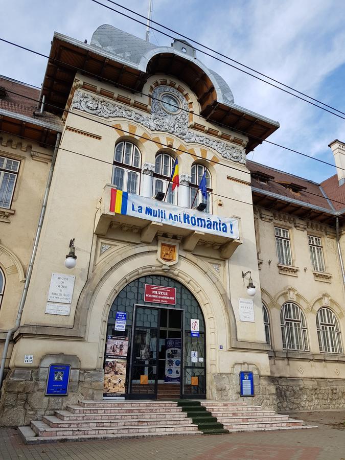 פיאטרה ניאמט Apartament Confort מראה חיצוני תמונה