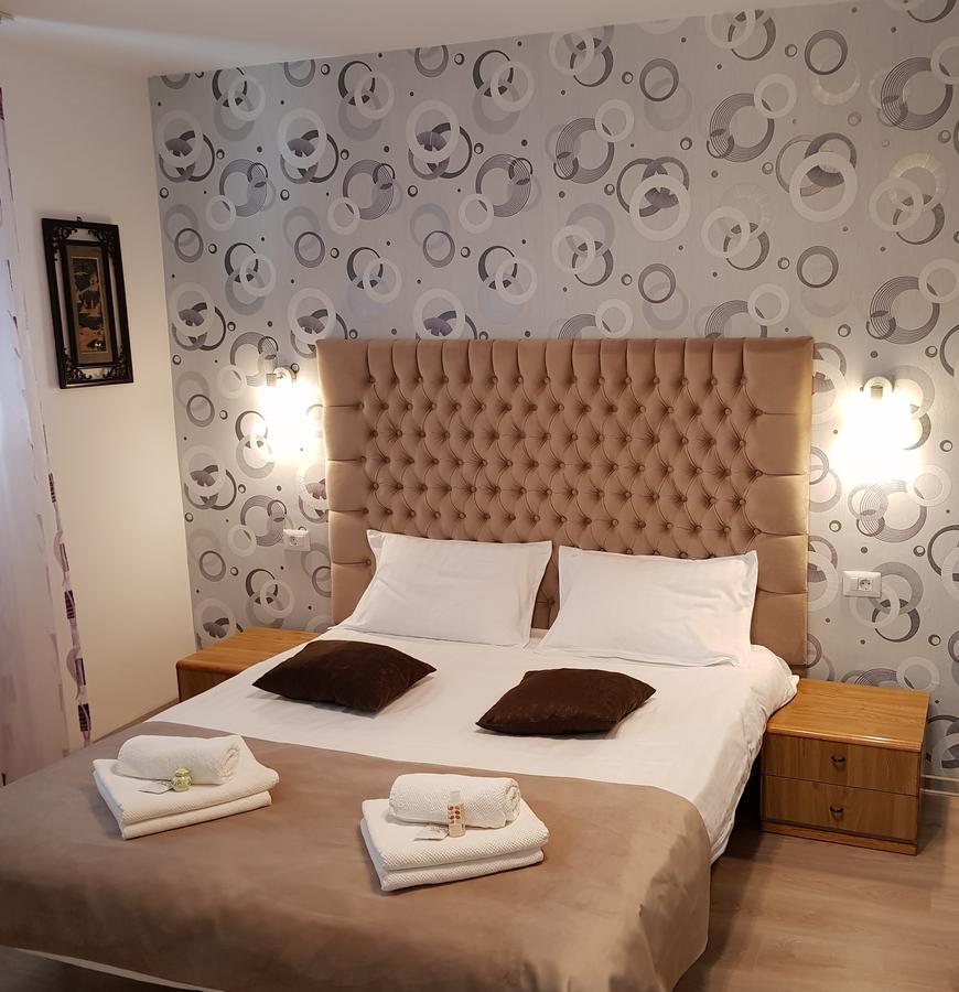 פיאטרה ניאמט Apartament Confort מראה חיצוני תמונה